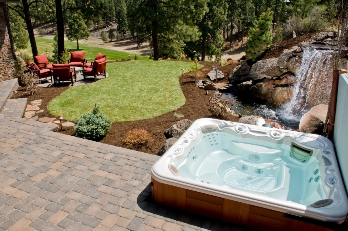 un jacuzzi Plombier Marrakech